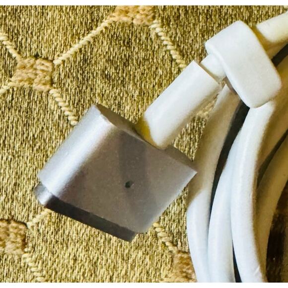 Apple MagSafe 2 85W Power Adapter Model A1424 for MacBook Pro - Picture 9 of 9